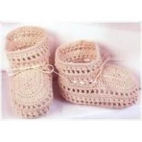 Zapatitos en hilo rosa 